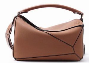 大恋愛 衣装 戸田恵梨香の服 バッグやニット ピアスなどファッションアイテム紹介 ドラマの衣装 Com