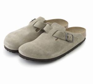 「冬のなんかさ春のなんかね」サンダル ブランドはBIRKENSTOCK (ビルケンシュトック)